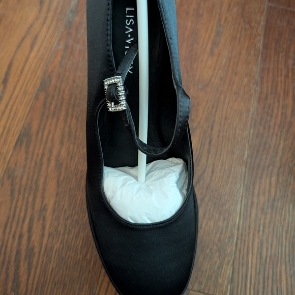 Sleek Black Platform Shoes with Chunky Heel - Picture 4 of 5